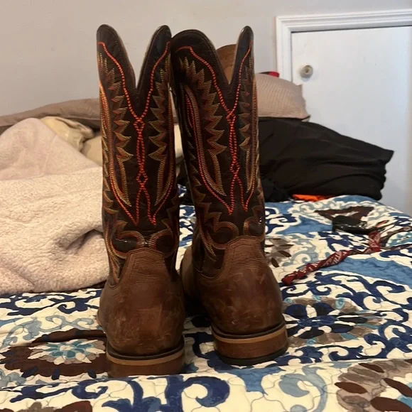 Ariat cowboy boots Carol Brown with red outline Shoes | Ariat Cowboy Boots Carol Brown With Red Outline  main image 2